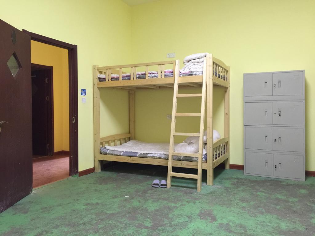 Pingyao Agam International Youth Hostel Номер фото